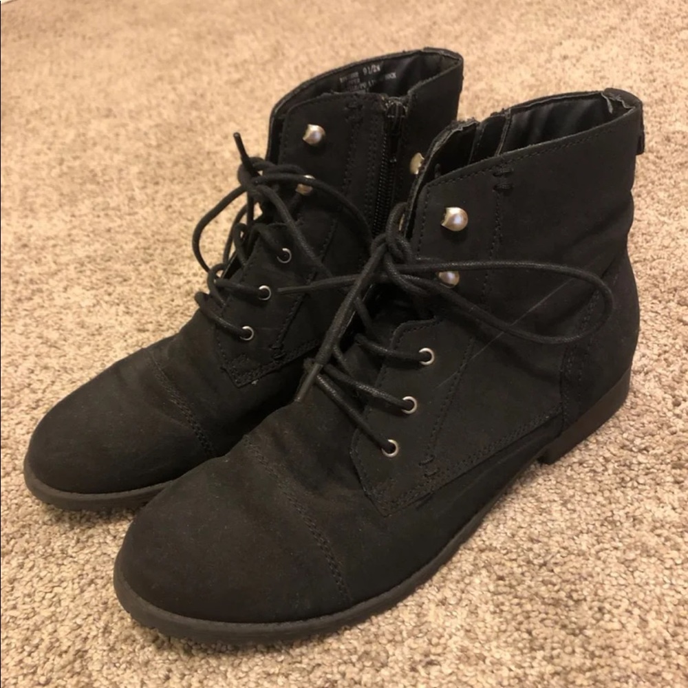 Black steve madden boots